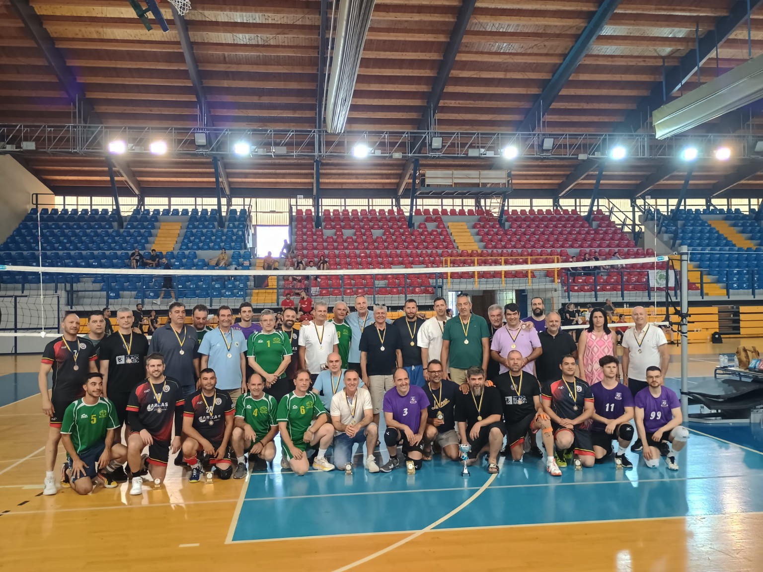 Tournament participants gathered for a group photograph